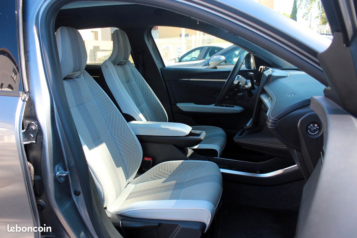 RENAULT Scenic V E-TECH ELECTRIQUE 220 GRANDE AUTONOMIE TECHNO PACK ICONIC 87 KW + CHARGE RAPIDE (image 12)