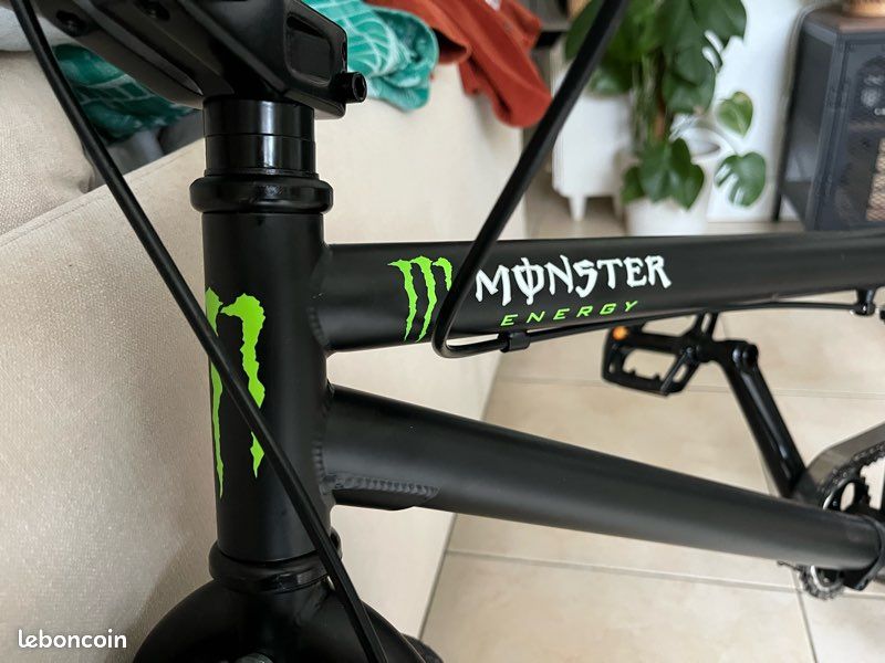 BMX Monster Energy X Hyper pro 20’ Neuf valeur 400 (image 2)