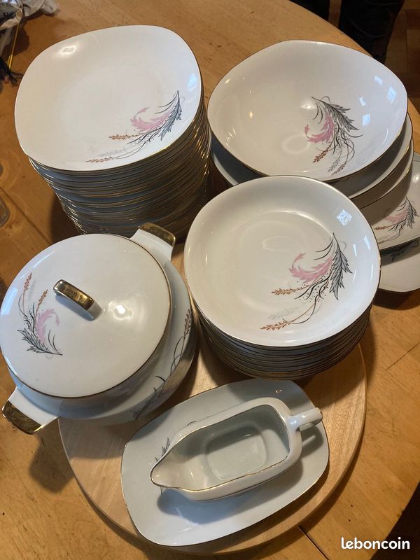 Service de table vintage porcelaine complet (image 3)
