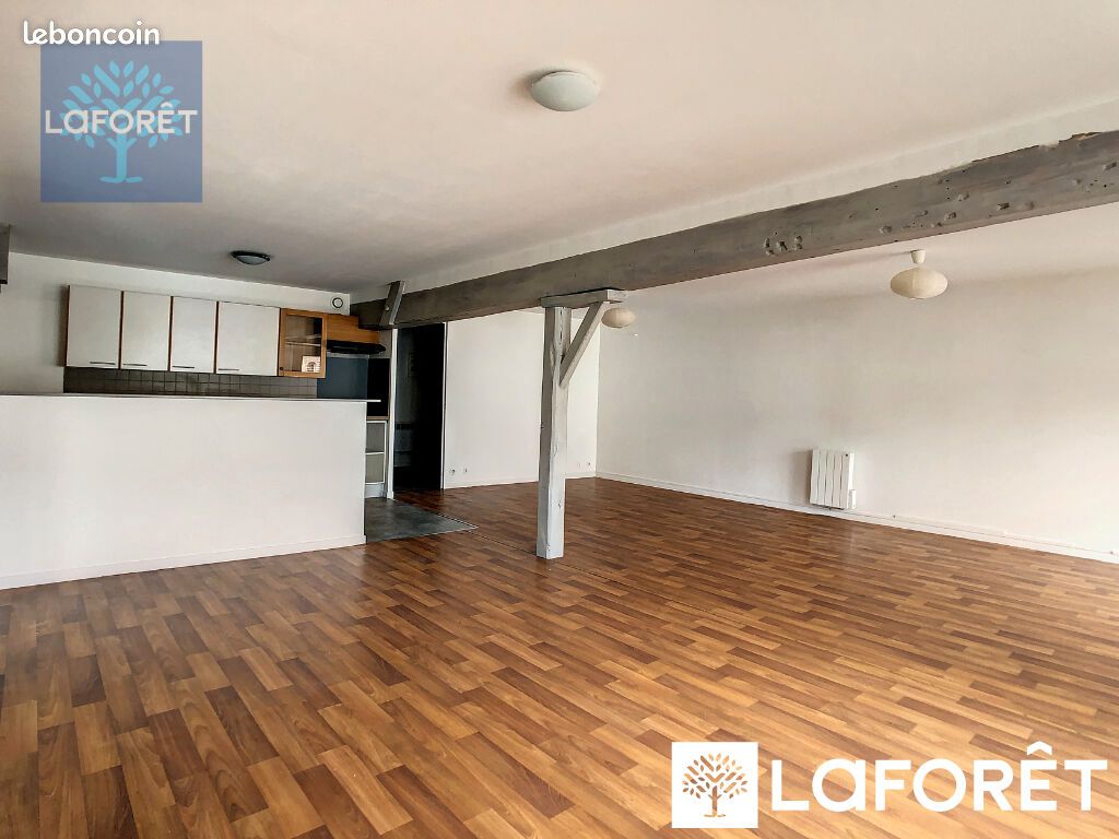 Appartement 3 pièces 97 m² · à Fécamp · 97 m² · 705 €