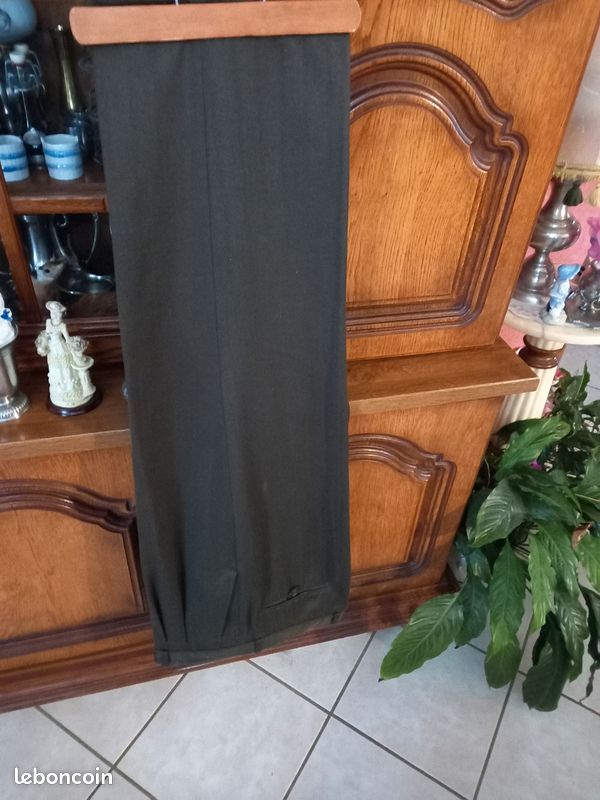 Pantalon vert foncé taille 50 (image 2)