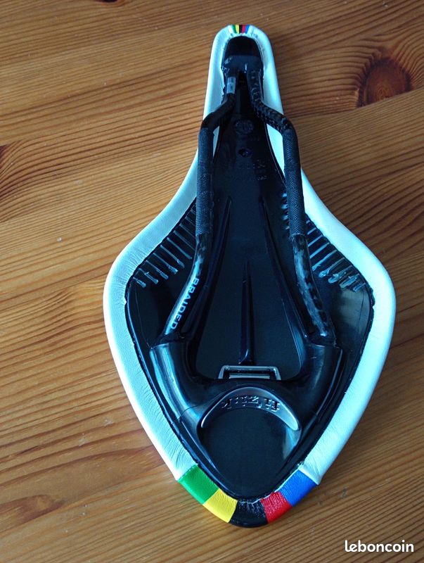 FIZIK Selle FIZIK Arione R3 Open Large (2019