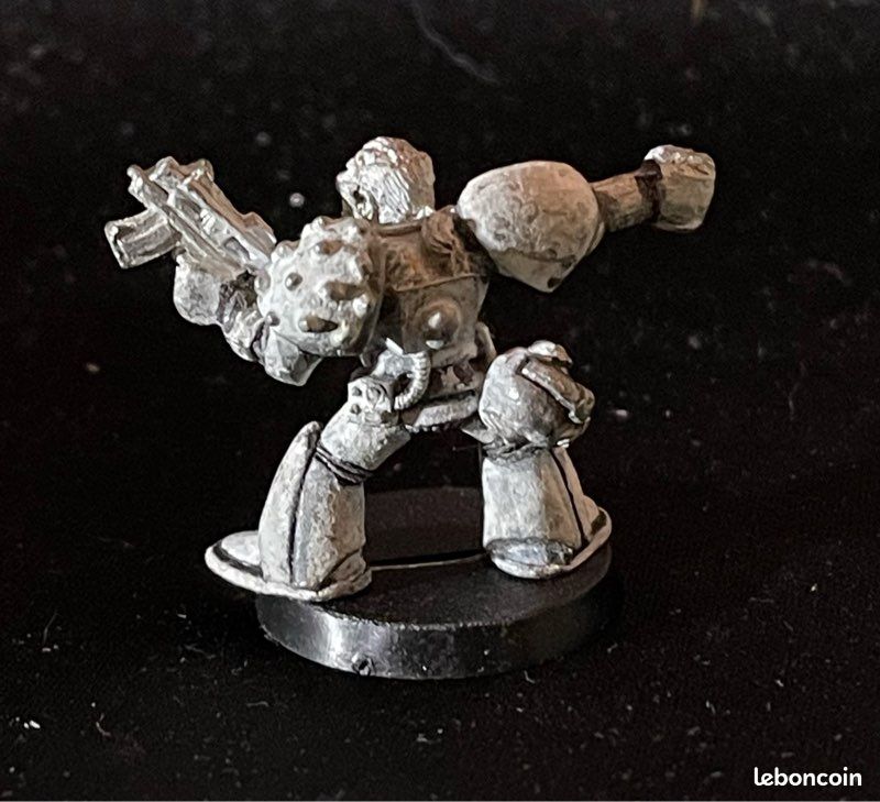 Warhammer rogue trader Captain Space Marine metal 1980’ oop (image 2)