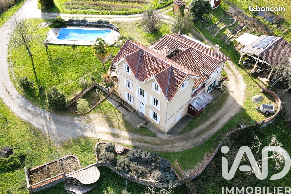 Mas 7 pièces 236 m² (image 1)