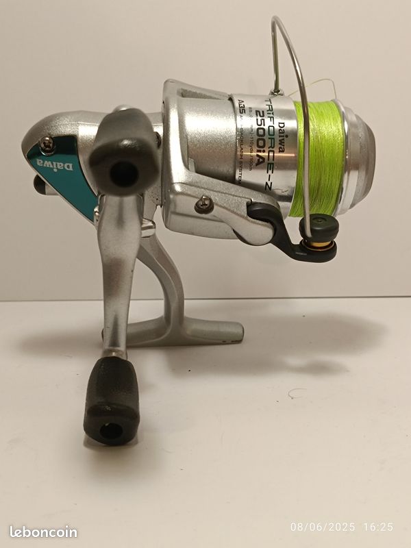 Moulinet Toupie Daiwa Tryforce-Z2500Iaw - Occasion, Fonctionnel, Quelques Marques D'usure