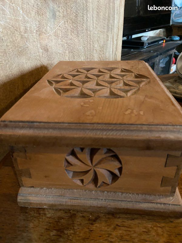 Boîte En Bois Artisanale Du Queyras - Pétrin à Main - Objet D'Occasion Authentique