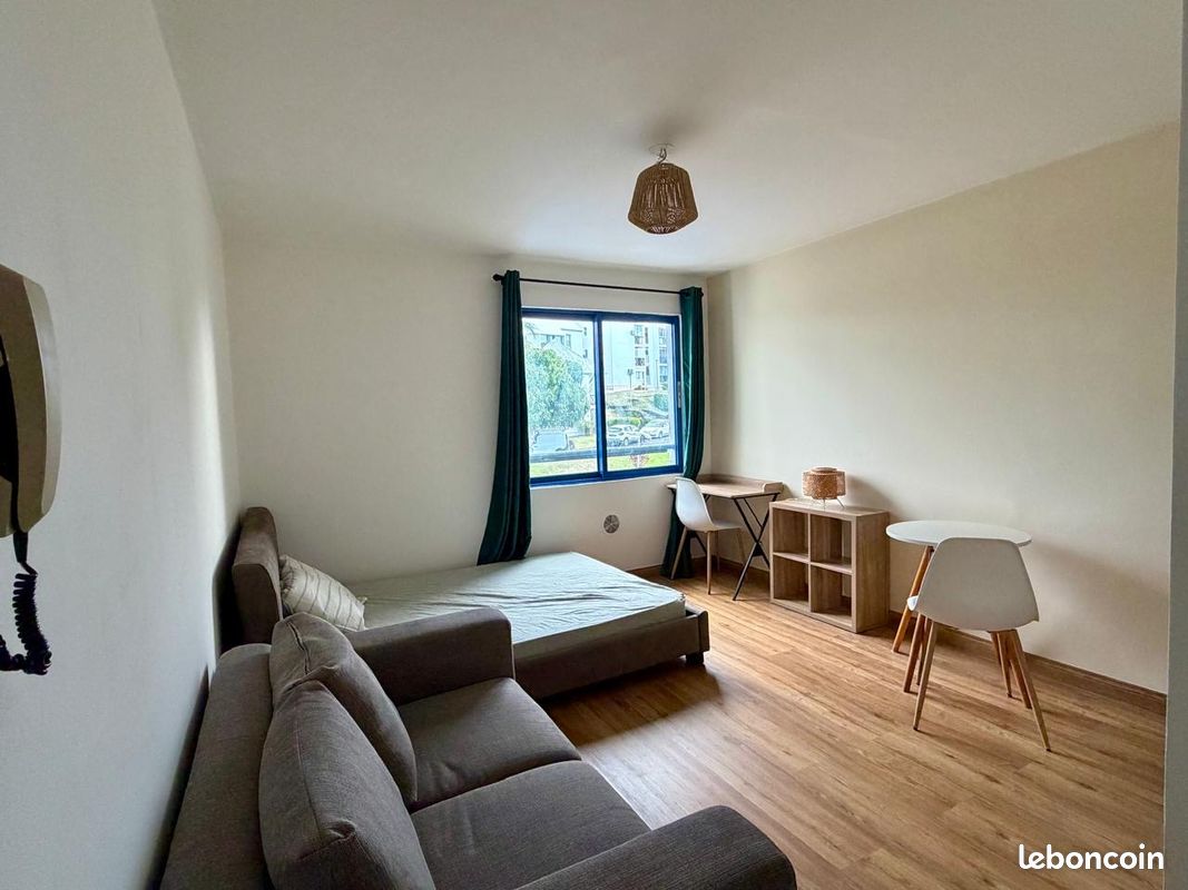 Appartement 1 pièce 20 m² · à Saint-Denis · 20 m² · 660 €