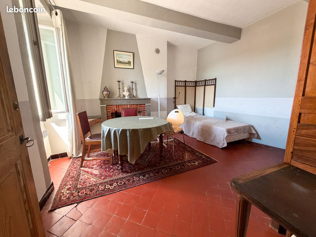 Maison 7 pièces 162 m² · à Châteauneuf-de-Gadagne · 162 m² · 195 000 €