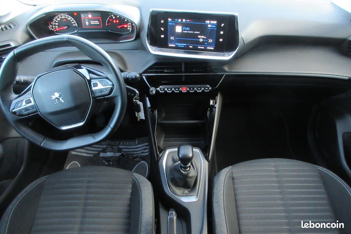 Peugeot 208 style puretech 100ch bvm6 (image 3)
