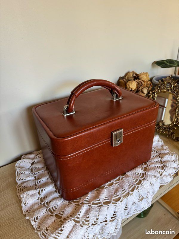 Petite valise ancienne 33 tours vintage carton et cuir beige marron - Collection