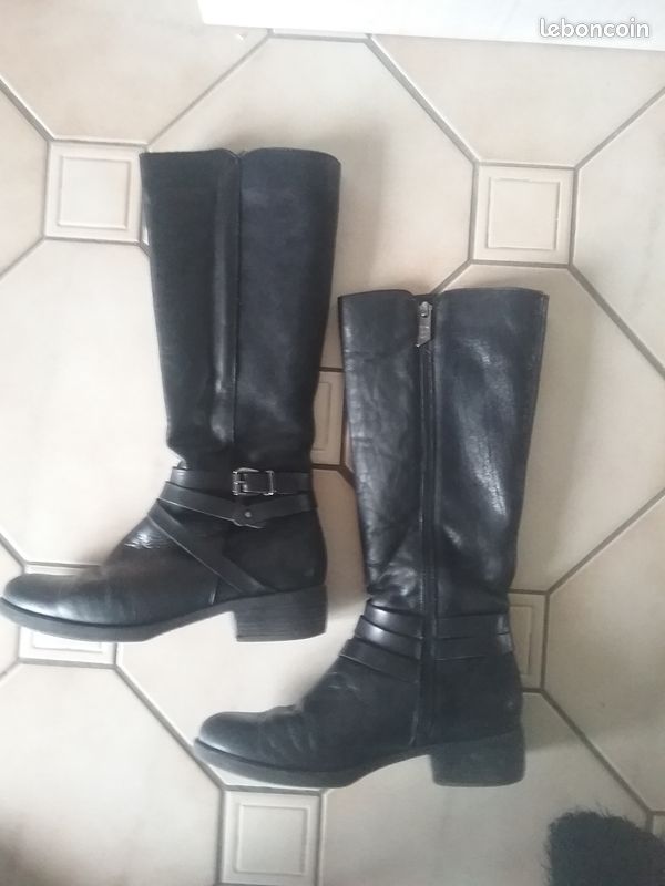 Bottes noires (image 1)
