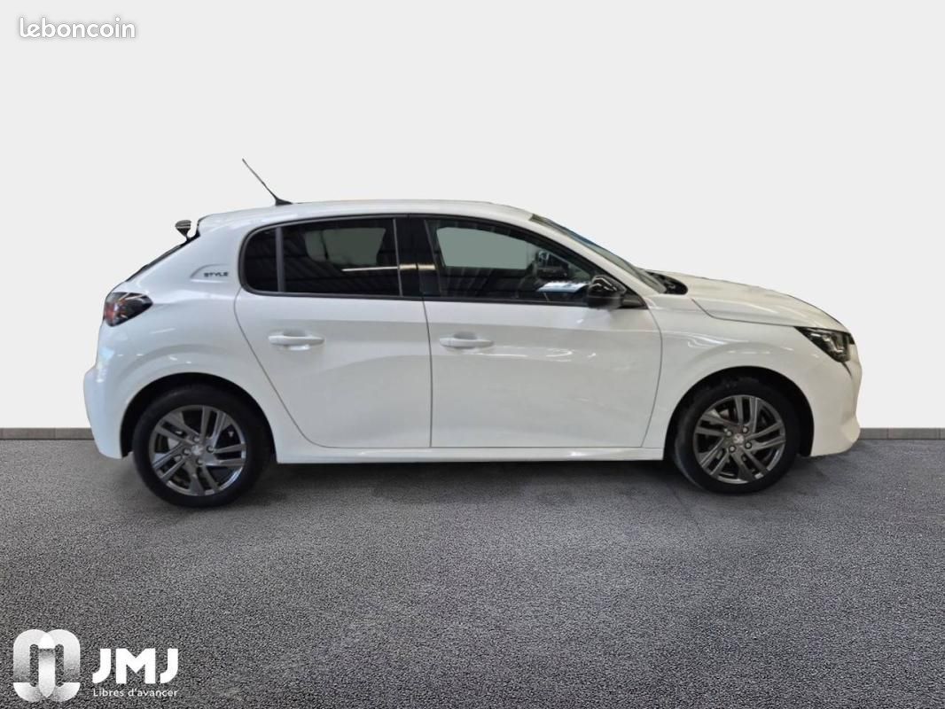 Peugeot 208 PureTech 100 S&S BVM6 Style (image 4)