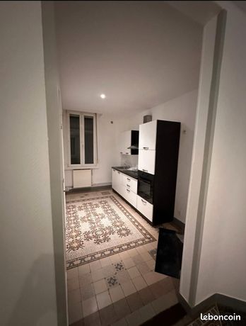Corbie - Studio 30 M2 avec cuisine indépendante