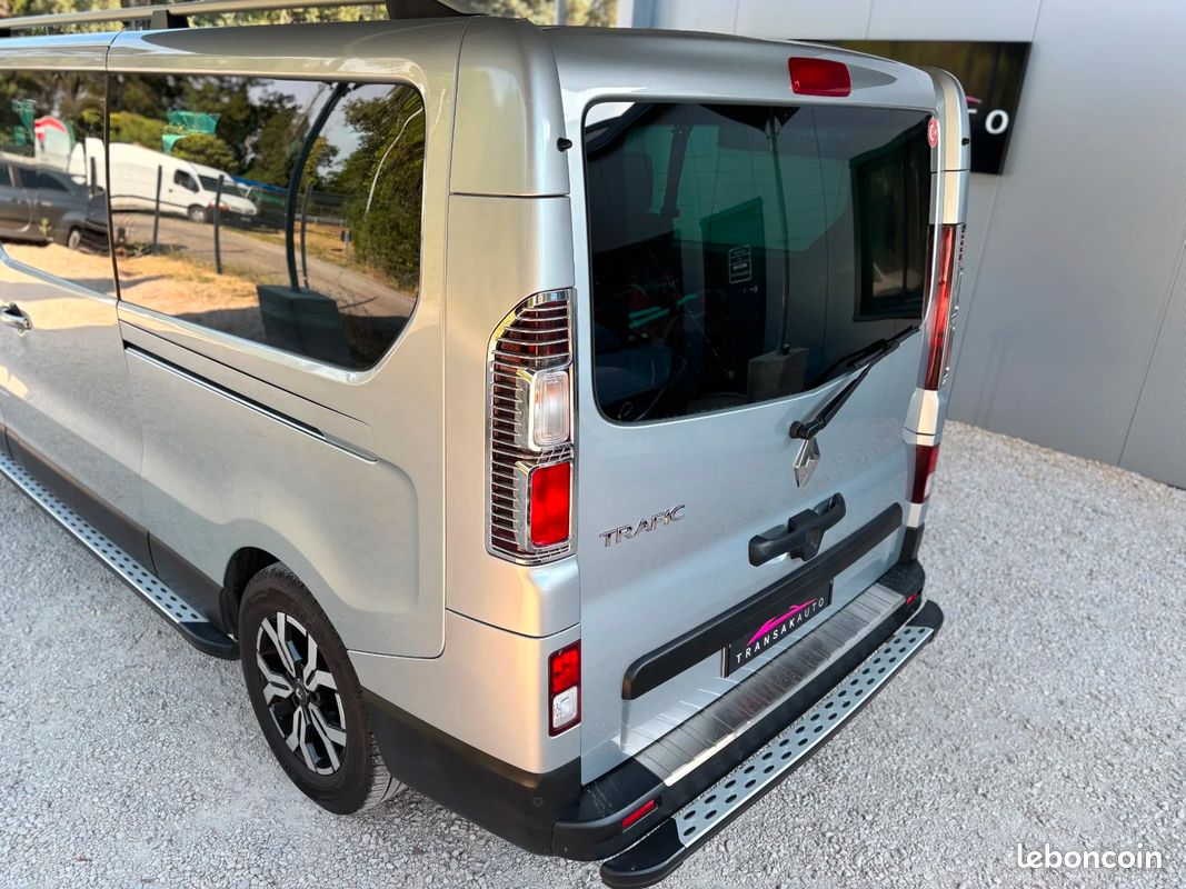 RENAULT TRAFIC Combi Phase 3 L2 2.0 DCi 150 Intens / 9 Places / 2 Portes Latterales Coulissantes (image 10)