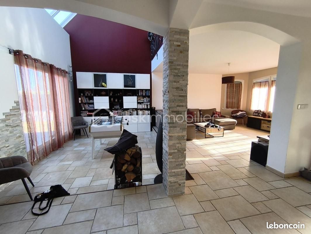 Maison 7 pièces 210 m² · à Claye-Souilly · 210 m² · 630 000 €