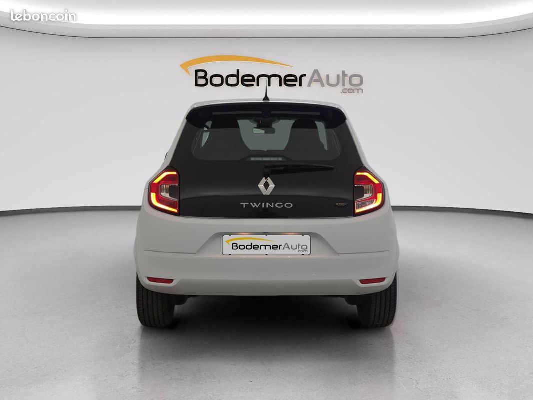 RENAULT Twingo III E-Tech Equilibre (image 4)