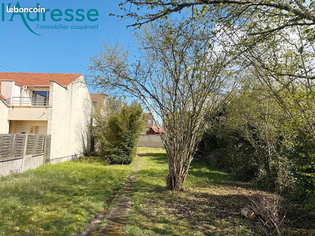 Terrain 423 m² · à Noisy-le-Grand · 423 m² · 334 000 €