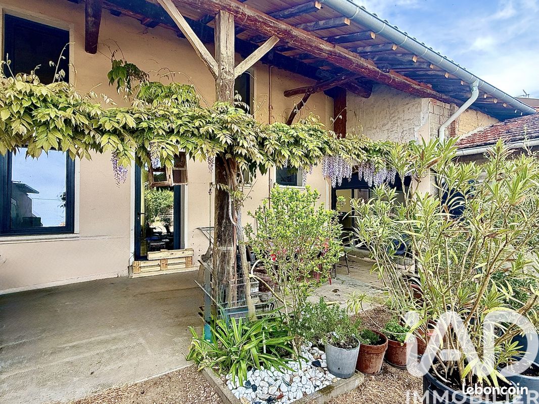 Maison 7 pièces 161 m² · à Chevroux · 161 m² · 229 000 €