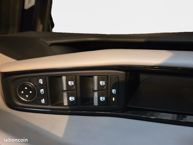Renault Espace 1.2 E-Tech full hybrid 200ch Iconic 7 places - 24 (image 19)