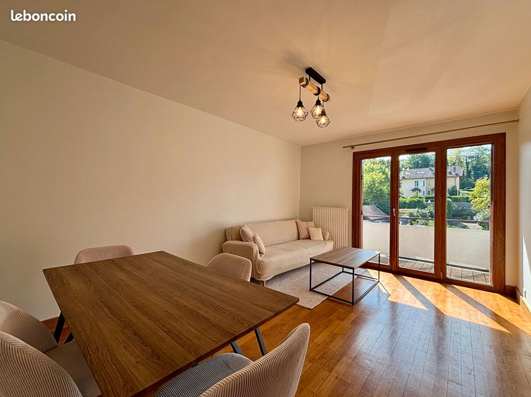 Appartement 2 pièces 50 m² · à Annecy · 50 m² · 985 €/mois