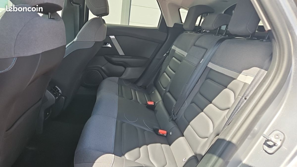 Citroën C4 PURETECH 130 SS EAT8 SHINE (image 20)