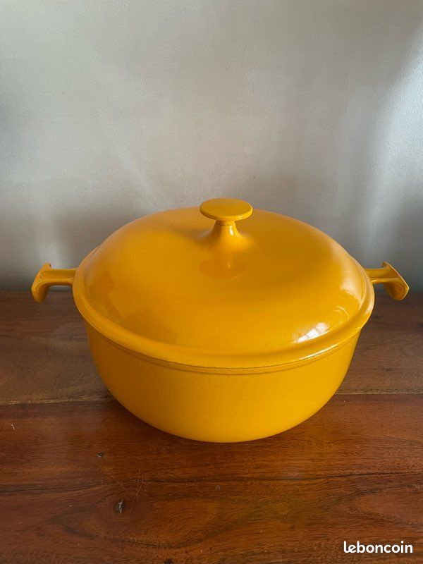 Grande cocotte en fonte le creuset 26 collection la Mama Enzo Mari / jaune / vintage - Arts de la table