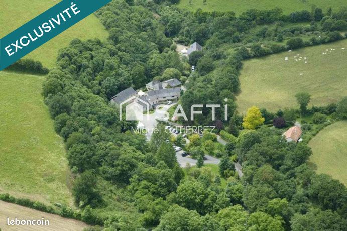 Immeuble 1453 m² MAUGES-SUR-LOIRE