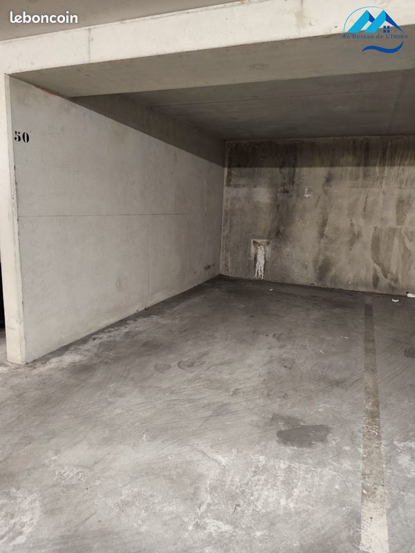 Parking 10 m² · à Marseille · 10 m² · 150 €/mois