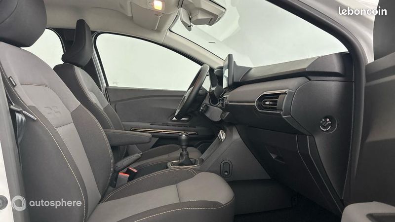 Dacia Sandero 1.0 TCe 110ch Stepway Extreme -24 (image 15)