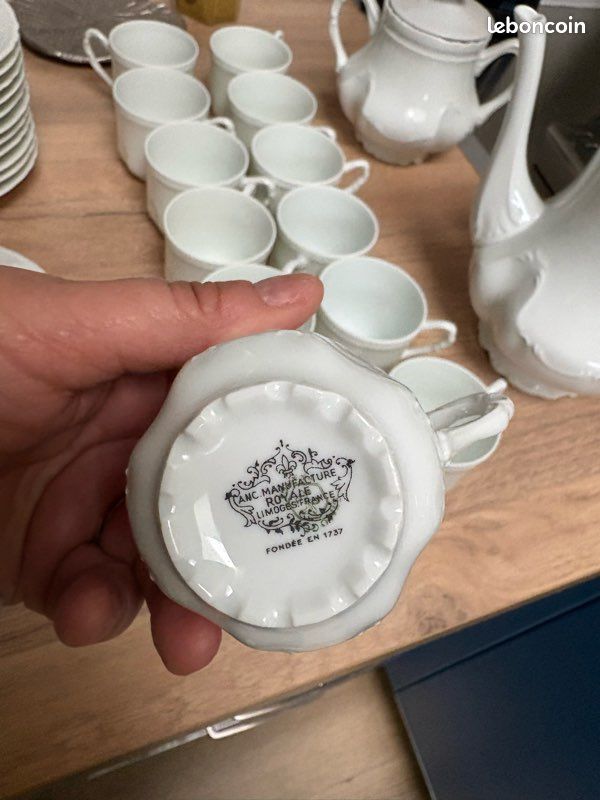 ANCIENNE MANUFACTURE ROYALE DE LIMOGES. JUEGO DE CAFÉ DE DIEZ SERVICIOS Modelo
