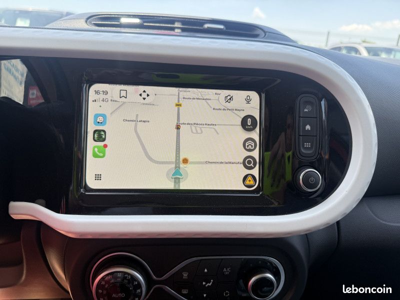 Renault TWINGO III 1.0 SCE 65CH EQUILIBRE (image 19)