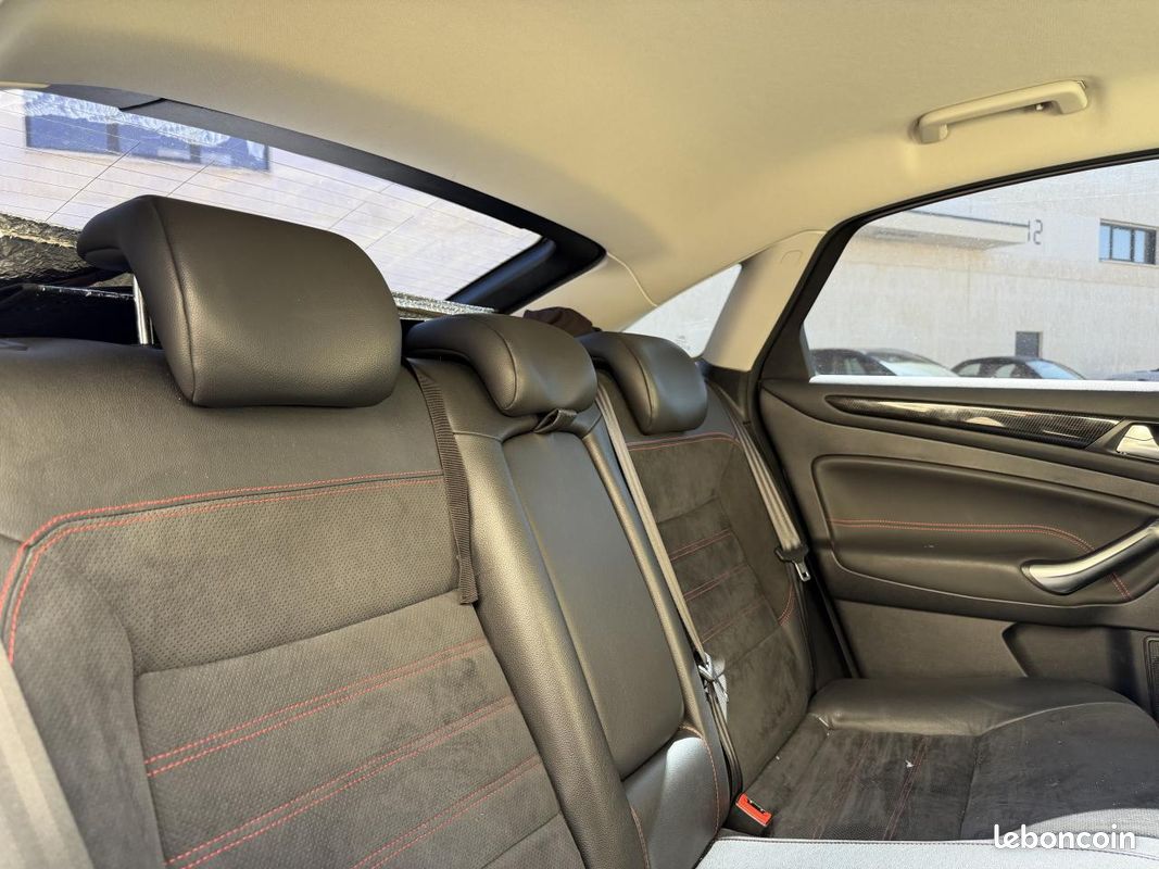 FORD MONDEO 2.0 SCTi EcoBoost - 240 - BV PowerShift Sport Platinium PHASE 2 - GARANTIE 12 MOIS (image 19)