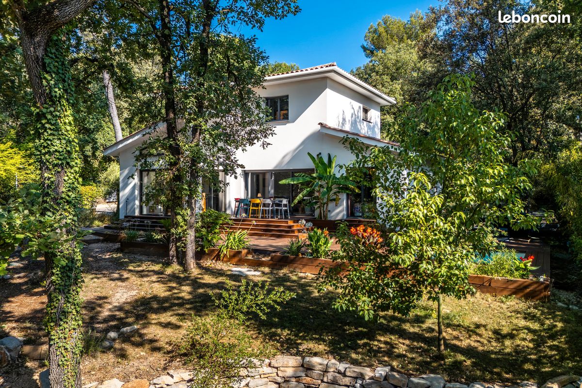 Maison 6 pièces 145 m² · à Assas · 145 m² · 720 000 €