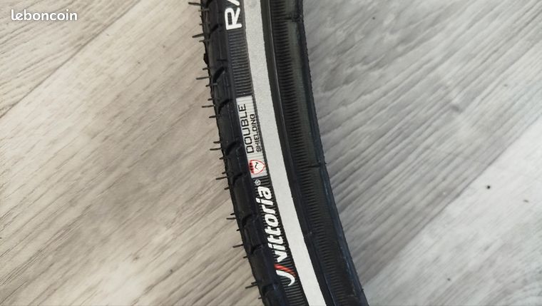 Pneu Vélo Vintage Open Extreme 700x20 Gris-Noir Vittoria