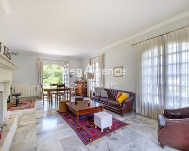 Maison 875 000 € - 180 m²