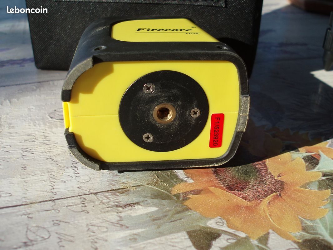 Laser de chantier complet avec accessoires (image 3)