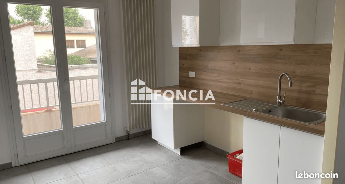 Appartement 5 pièces 109 m² · à Romans-sur-Isère · 109 m² · 826 €/mois