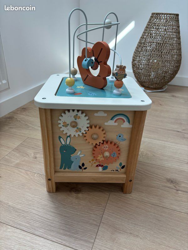 Cube activités en bois Verbaudet (image 1)
