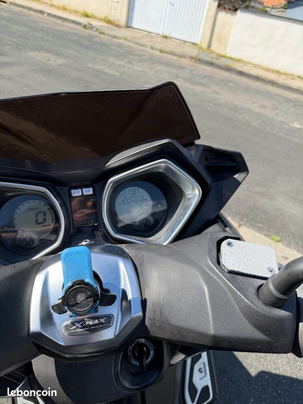 Yamaha X max 125 (image 2)