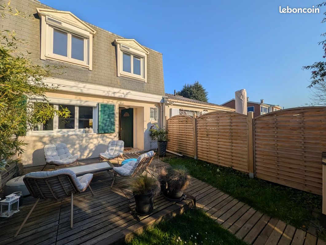 Maison 5 pièces 113 m² · à Élancourt · 113 m² · 329 000 €