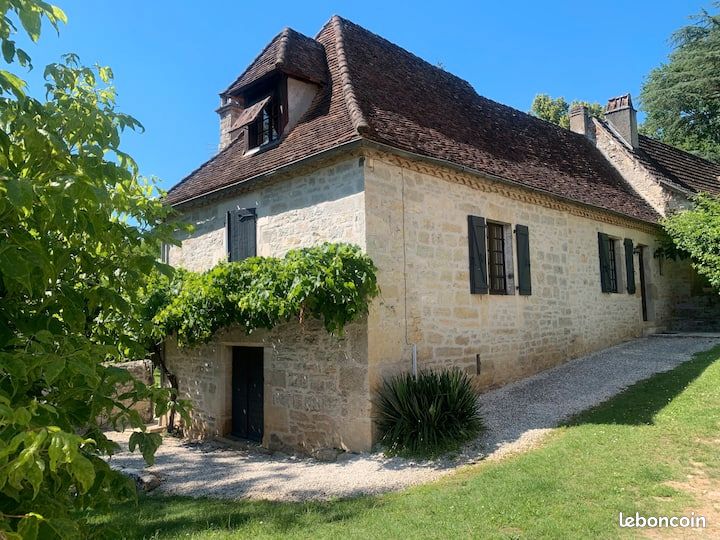 Maison de vacances près de la rivière Meyronne (image 1)