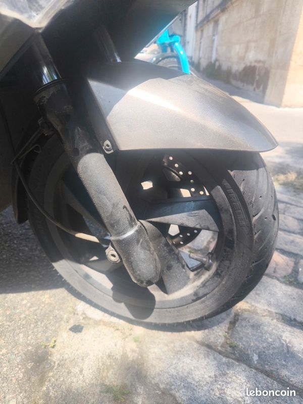 Scooter pour pièces (image 2)