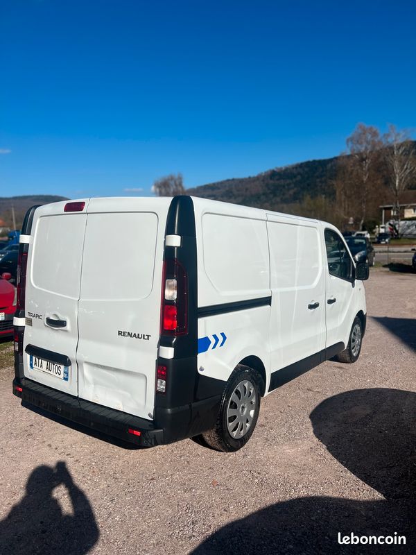Renault Trafic L1H1 DCI 120 GRAND CONFORT TVA récupérable (image 3)