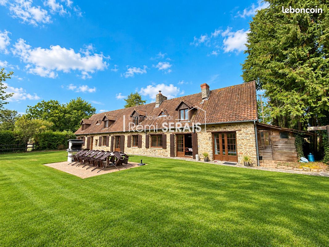 Maison 8 pièces 192 m² · à Souleuvre en Bocage · 192 m² · 338 250 €