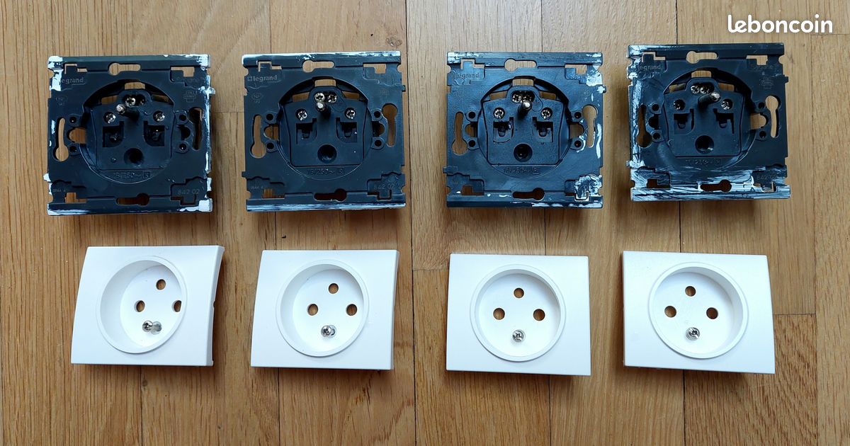 Legrand 085605 - Dito Doppio Sagane Kozí Opalis - Bianco