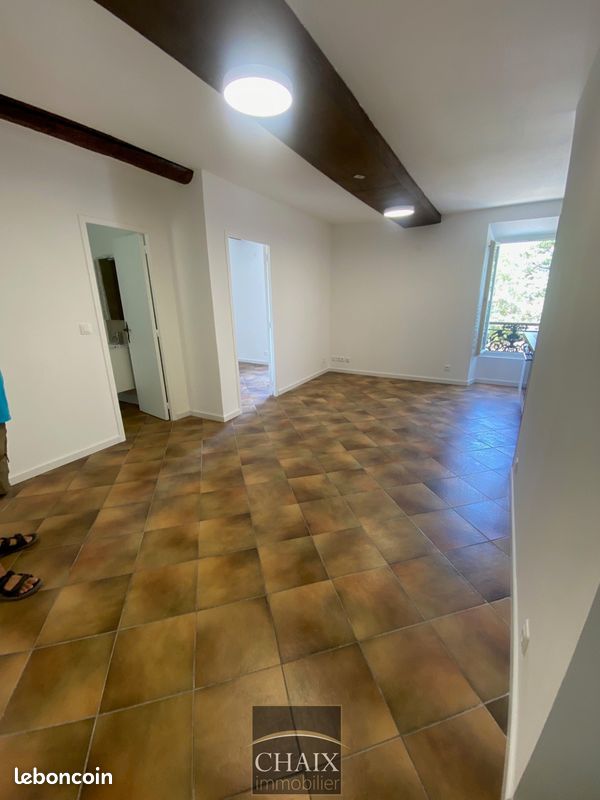 Appartement 2 pièces 35 m² · à Roquevaire · 35 m² · 800 €