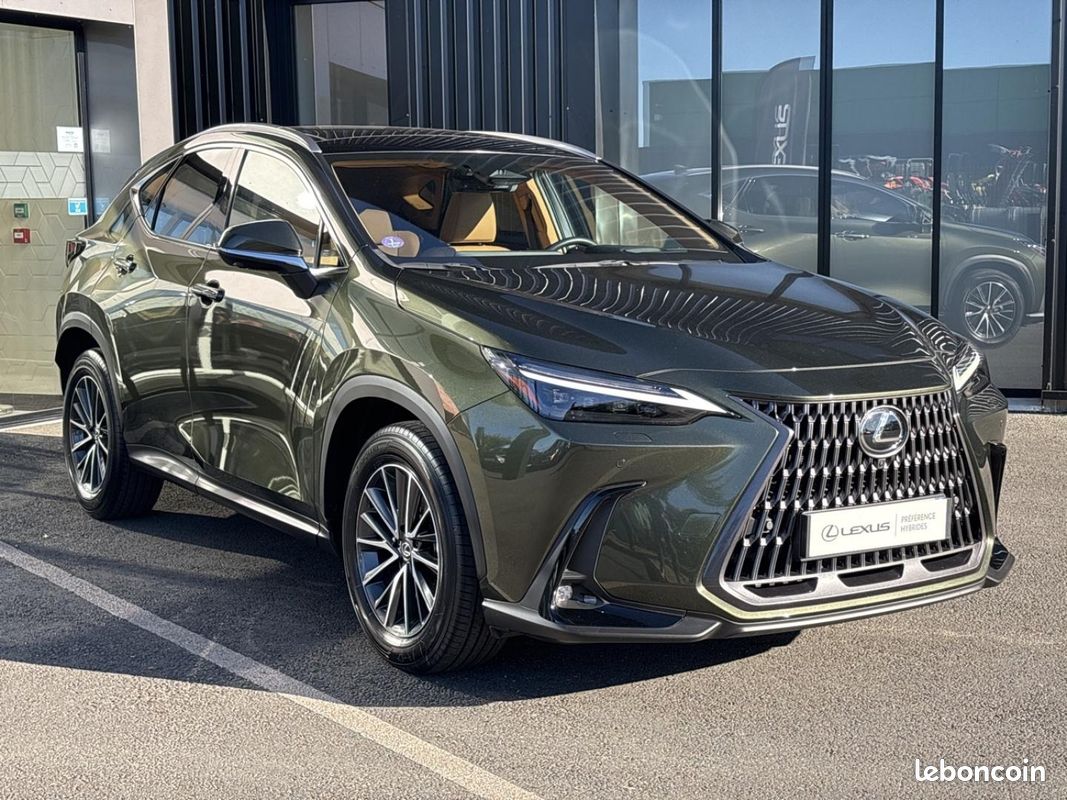 Lexus NX 350h Luxe 2WD PACK DESIGN MY25 (image 3)