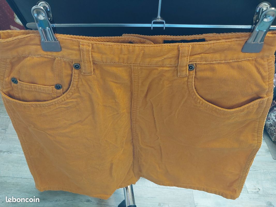 Jupe courte velours moutarde Etam Vêtements