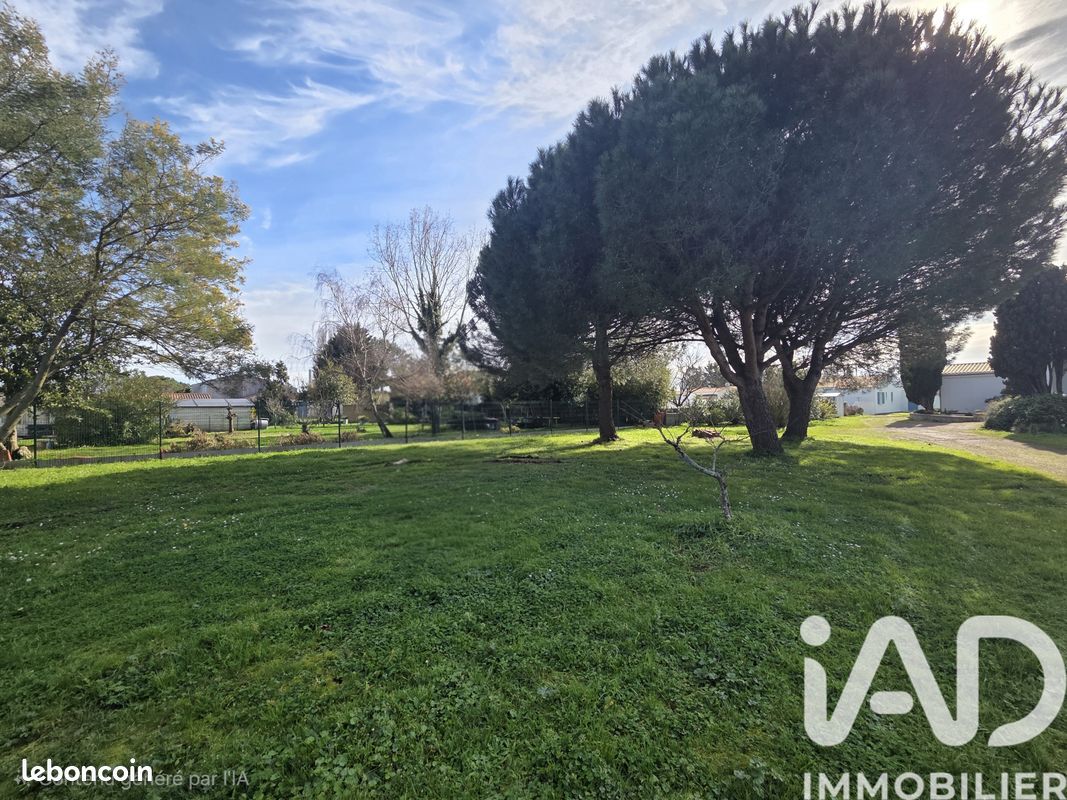 Maison 500 m² · au Château-d'Oléron · 500 m² · 77 000 €