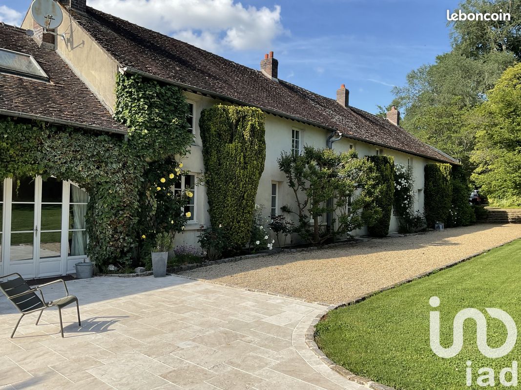 Maison 13 pièces 387 m² · à Coulommiers · 387 m² · 999 000 €